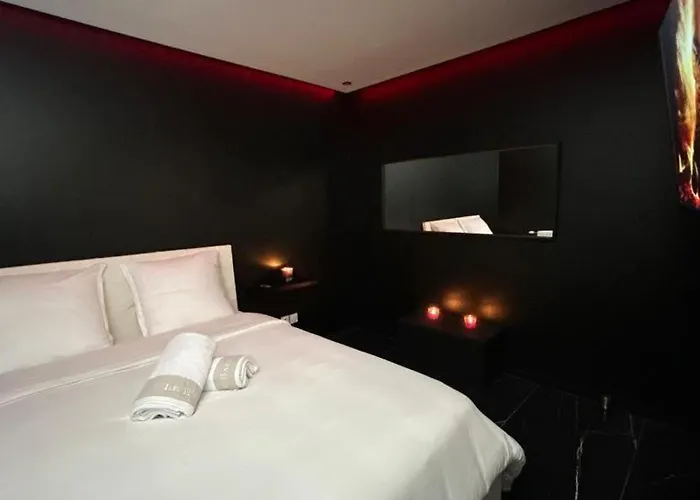 Black Room: Votre Love Room Pres De Lyon